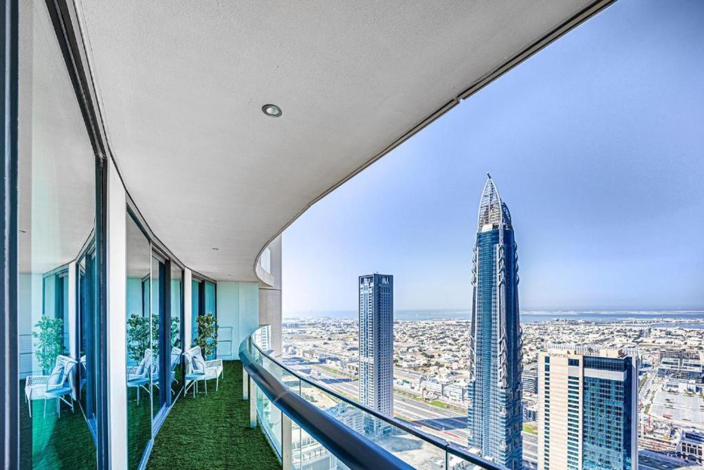 Burj Vista Downtown Near To Mall - 2bhk *