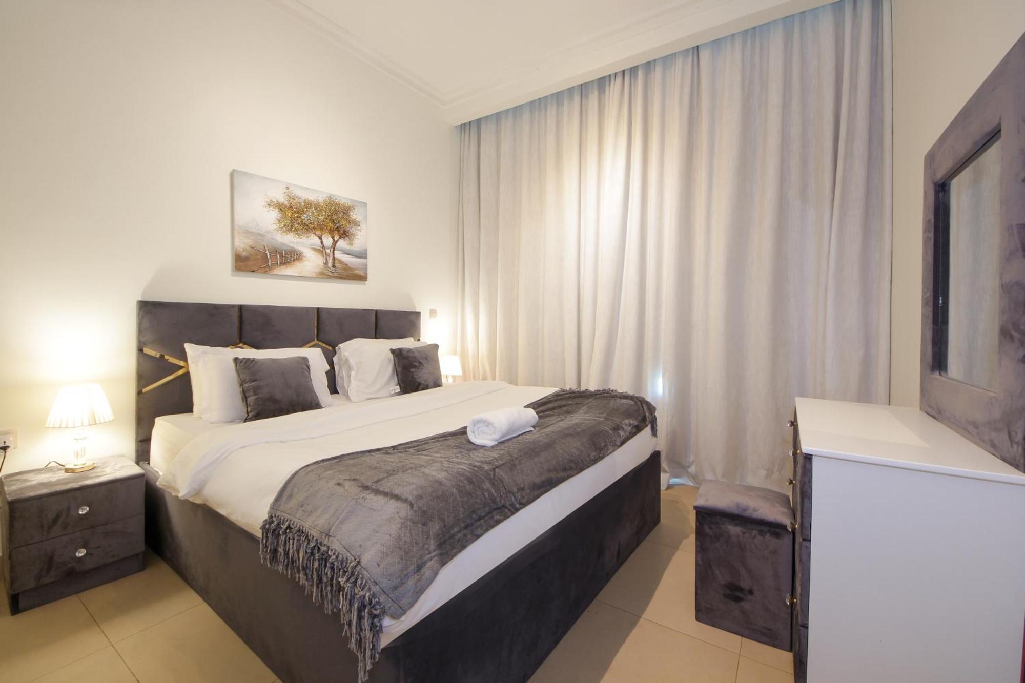 Apartment Burj Vista Downtown Near To Mall - 2bhk *